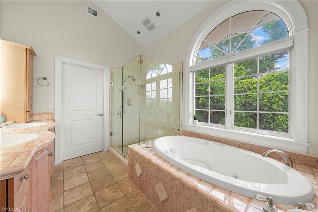 16785 Captiva Dr Property Photo 28