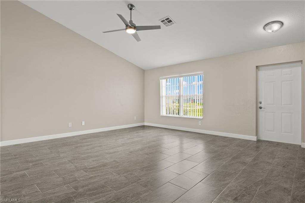 3919 Sw 14th Ave Property Photo 3