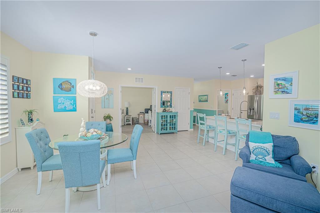 25104 E Lenox Cir Property Photo 8