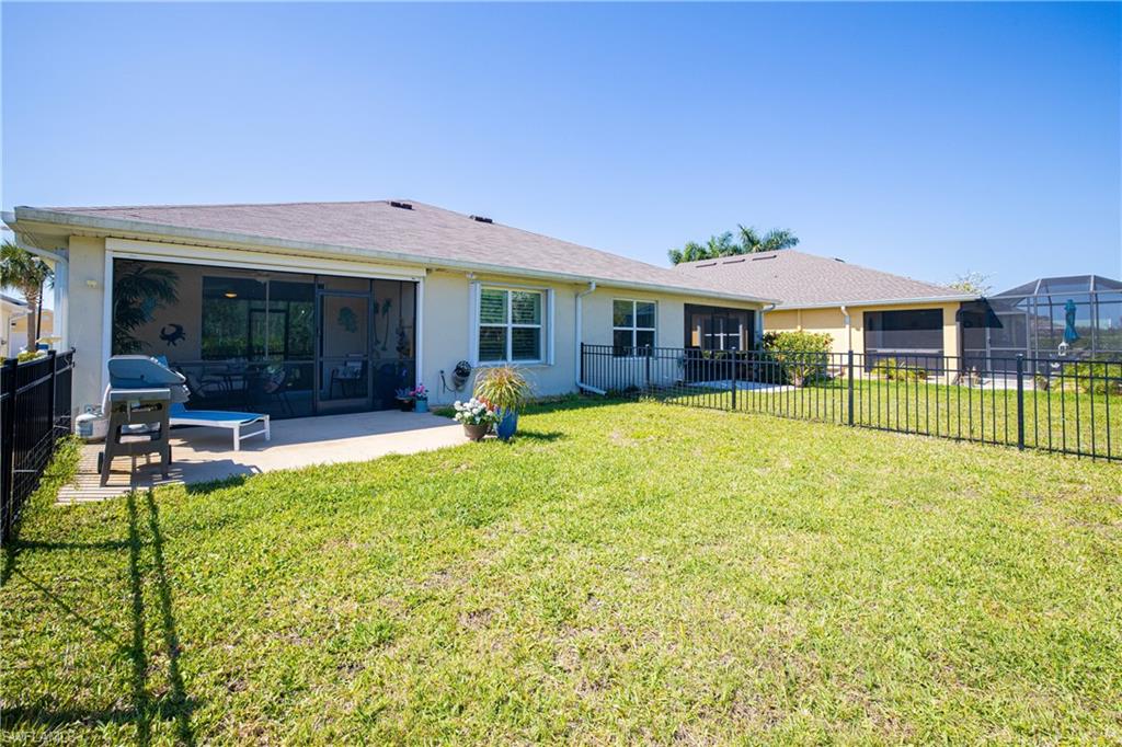 25104 E Lenox Cir Property Photo 19