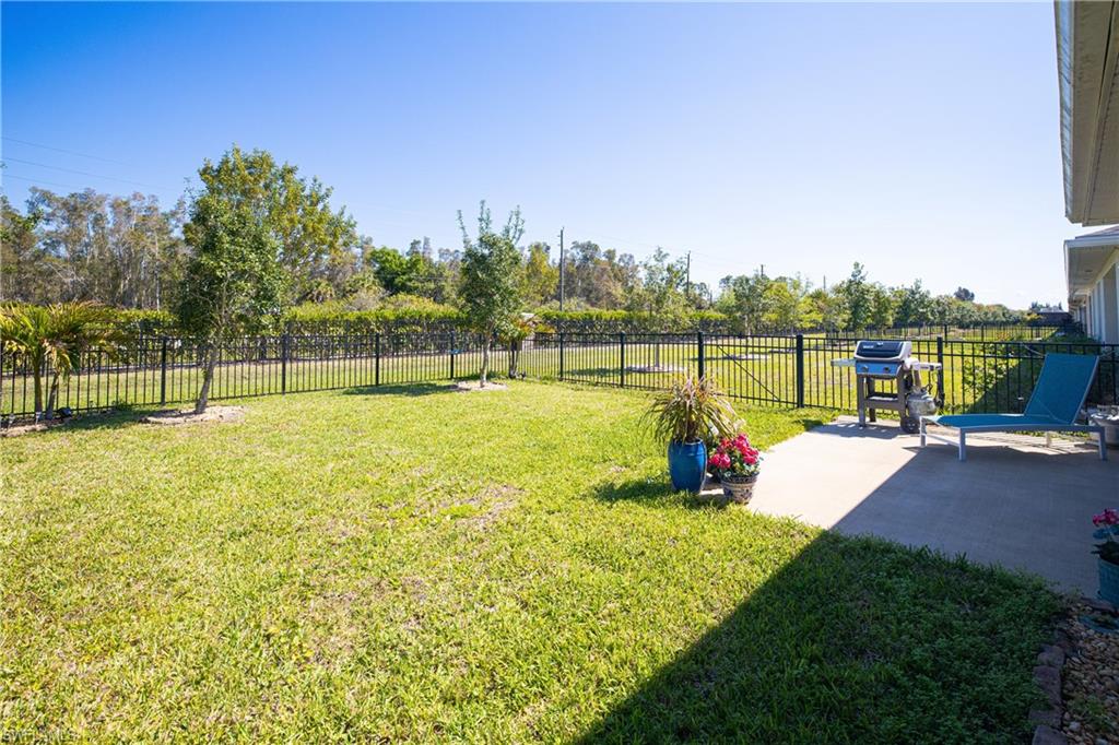 25104 E Lenox Cir Property Photo 20