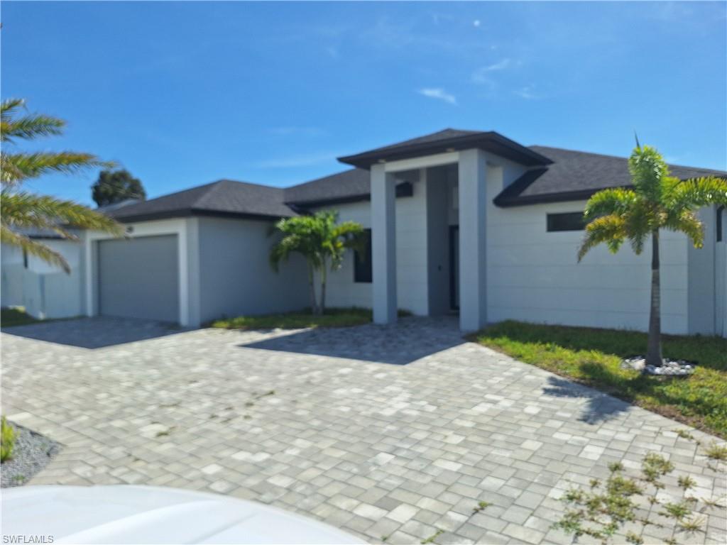 404 Chiquita Blvd N Property Photo 1