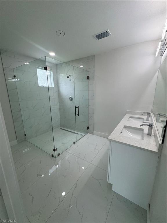 55 Colin Ave S Property Photo 11