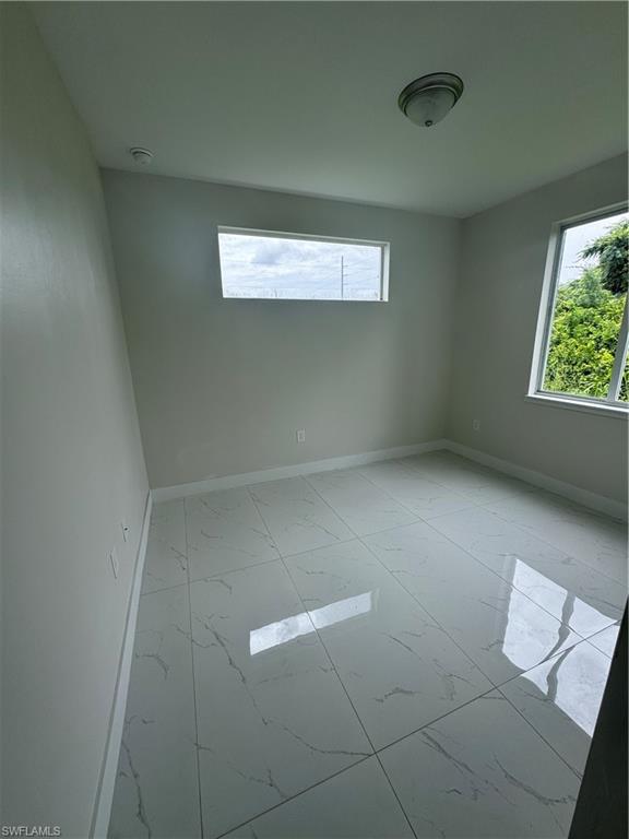 55 Colin Ave S Property Photo 16