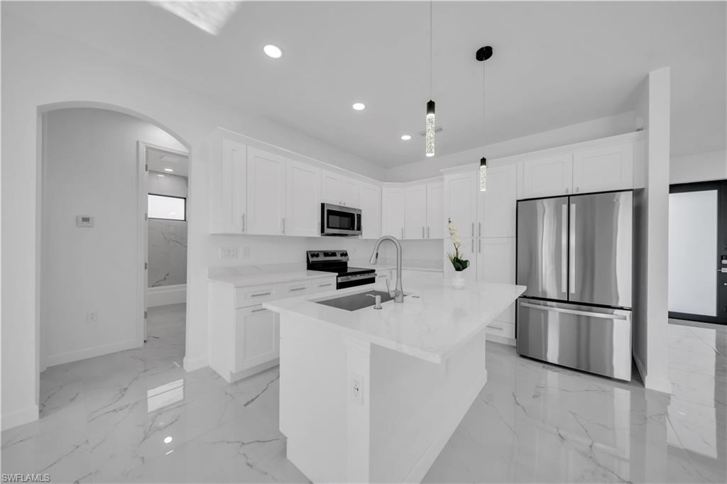 800 Pine Ave Property Photo 16