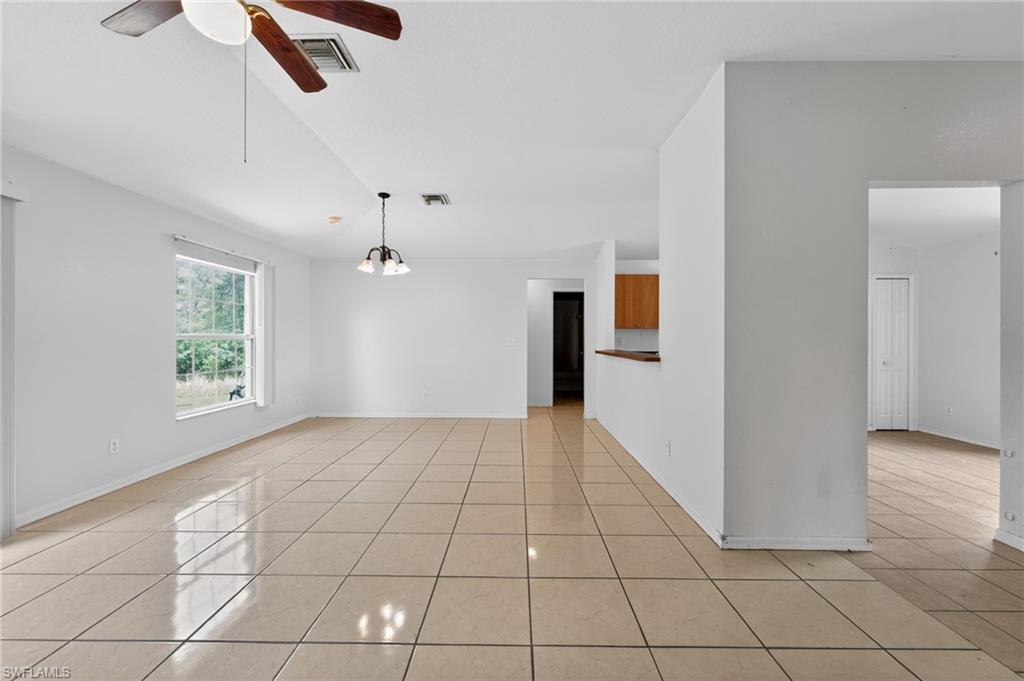 446 Windermere Dr Property Photo 4