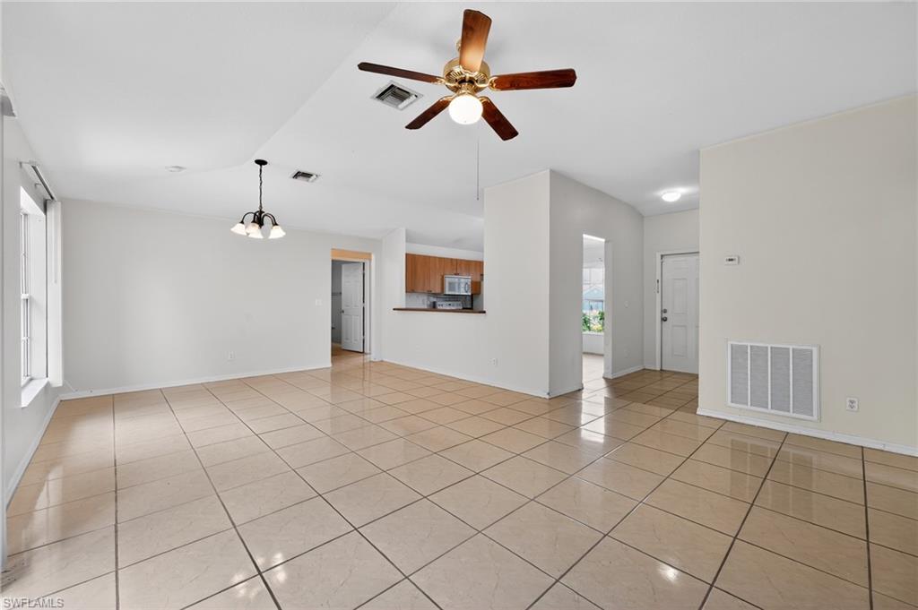 446 Windermere Dr Property Photo 5