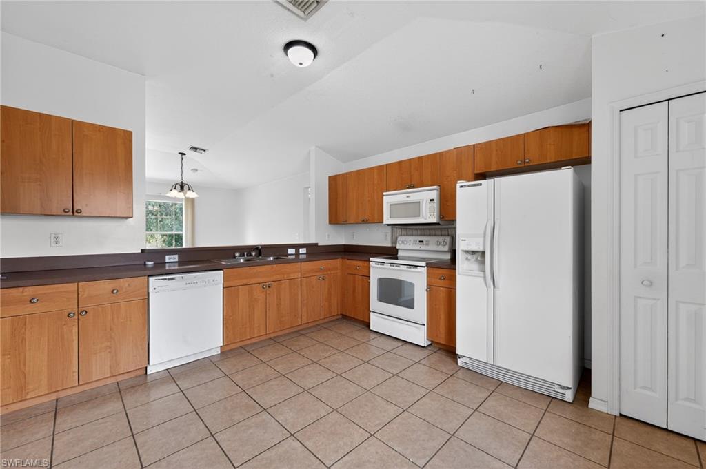 446 Windermere Dr Property Photo 12