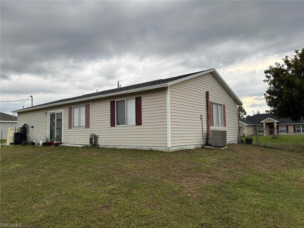 3409 23rd St W Property Photo 5