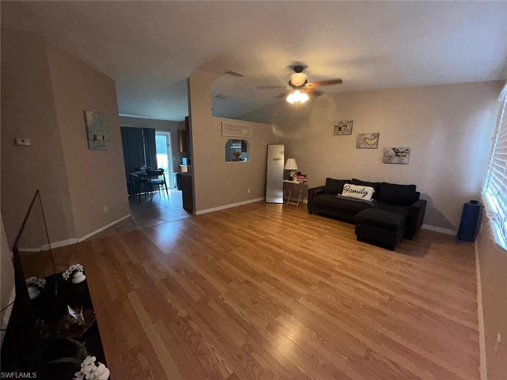 3409 23rd St W Property Photo 8
