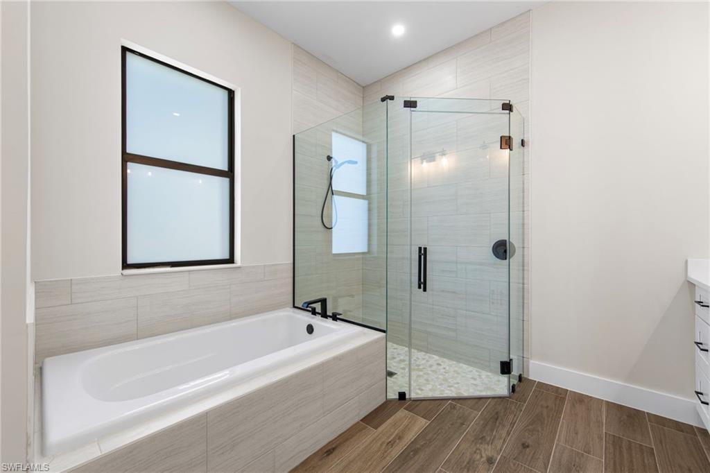 3804 Hyde Park Dr Property Photo 27