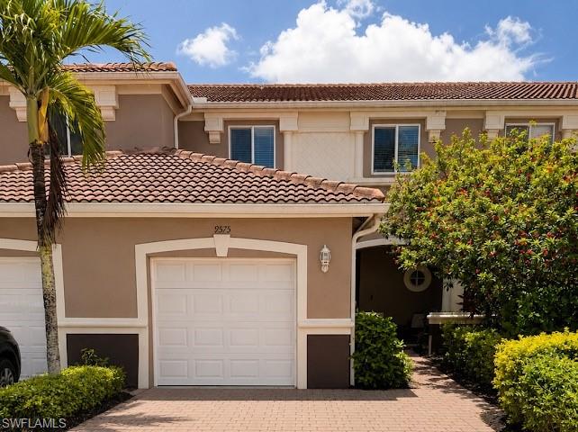9575 Roundstone Cir Property Photo 2