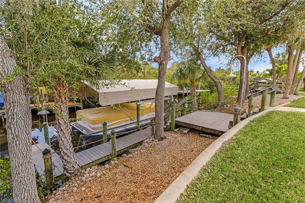 9262 Palm Island Cir Property Photo 4