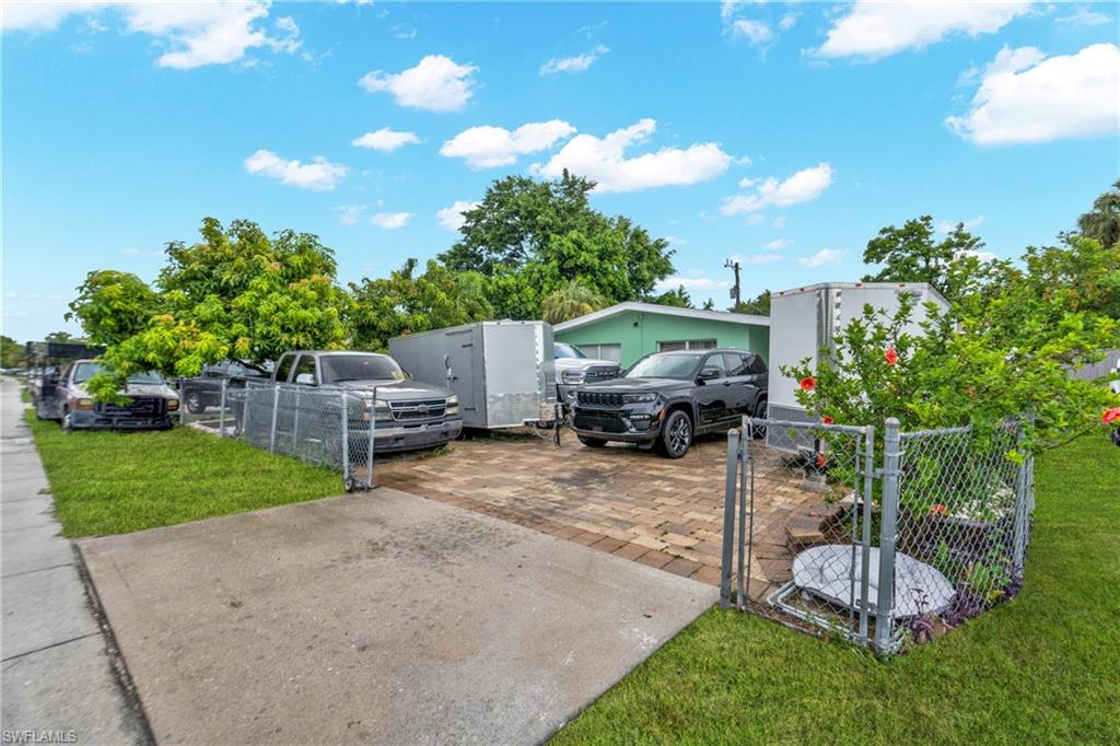 1847 Maple DR Property Photo 1
