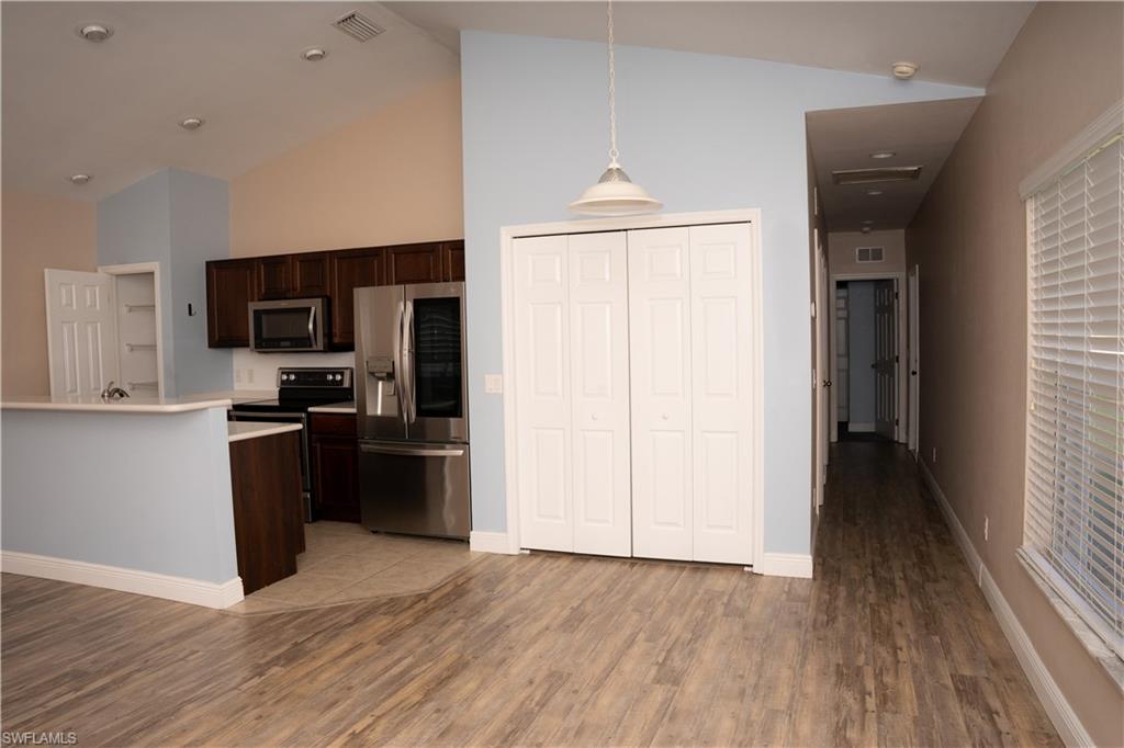 295 Destiny Cir Property Photo 5