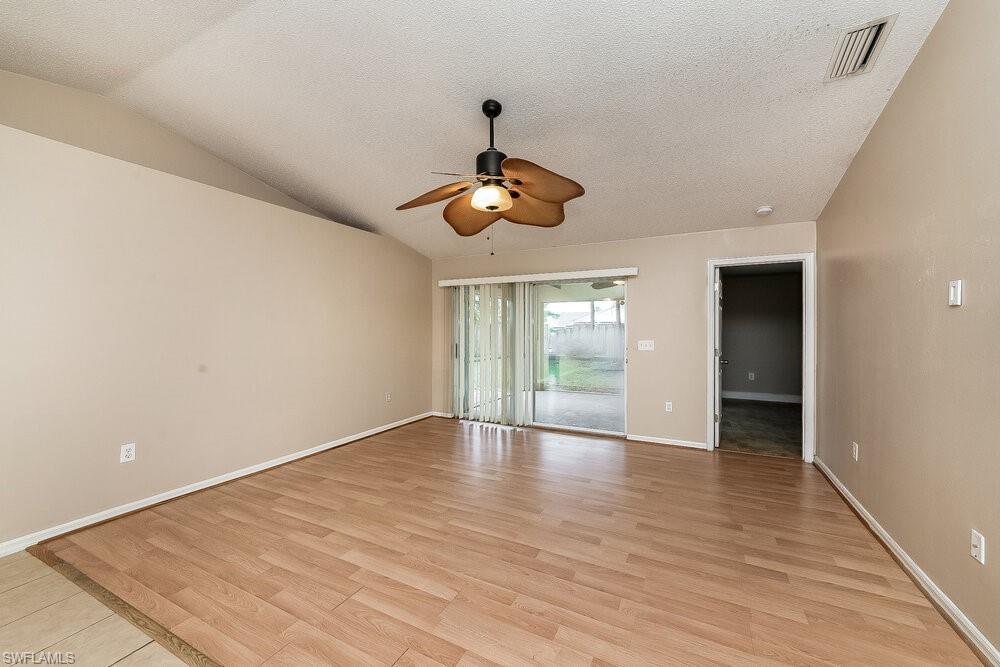 4208 76th Dr E Property Photo 3