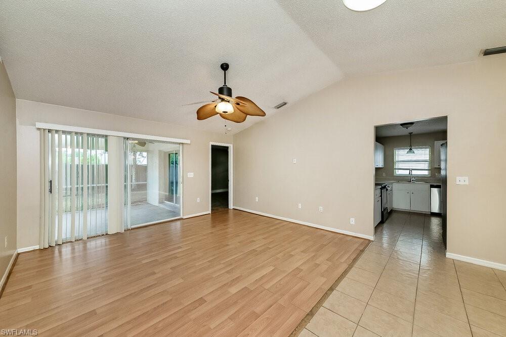 4208 76th Dr E Property Photo 4