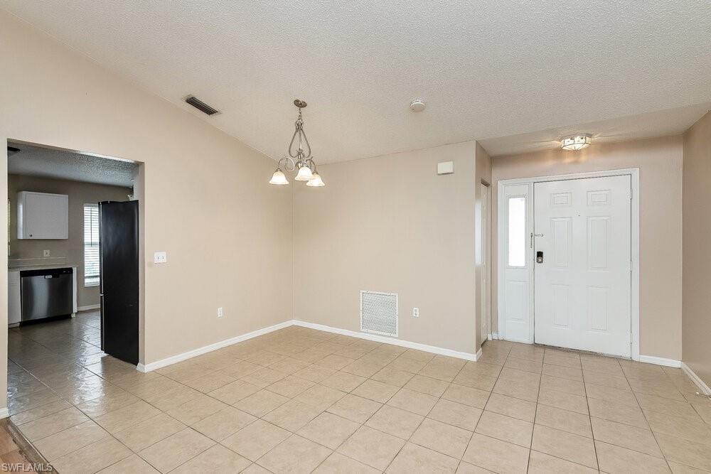4208 76th Dr E Property Photo 5