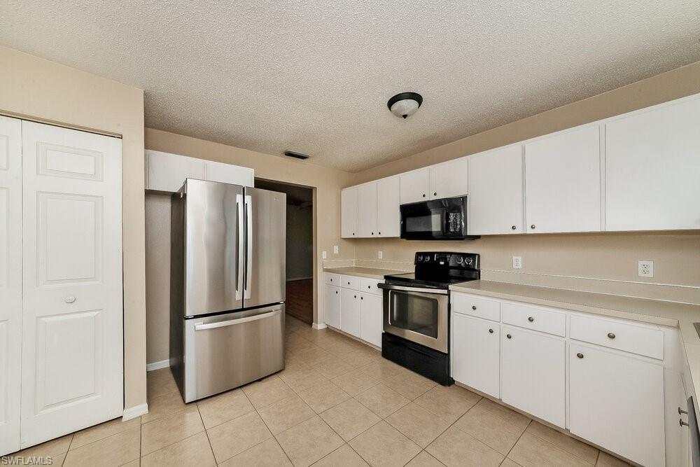 4208 76th Dr E Property Photo 6