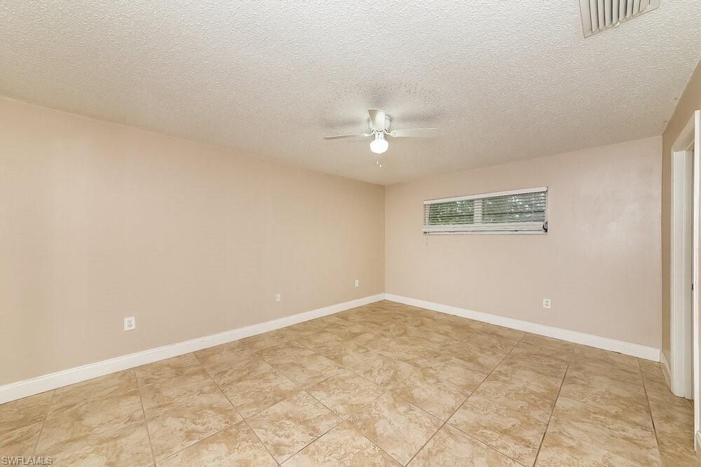 4208 76th Dr E Property Photo 8