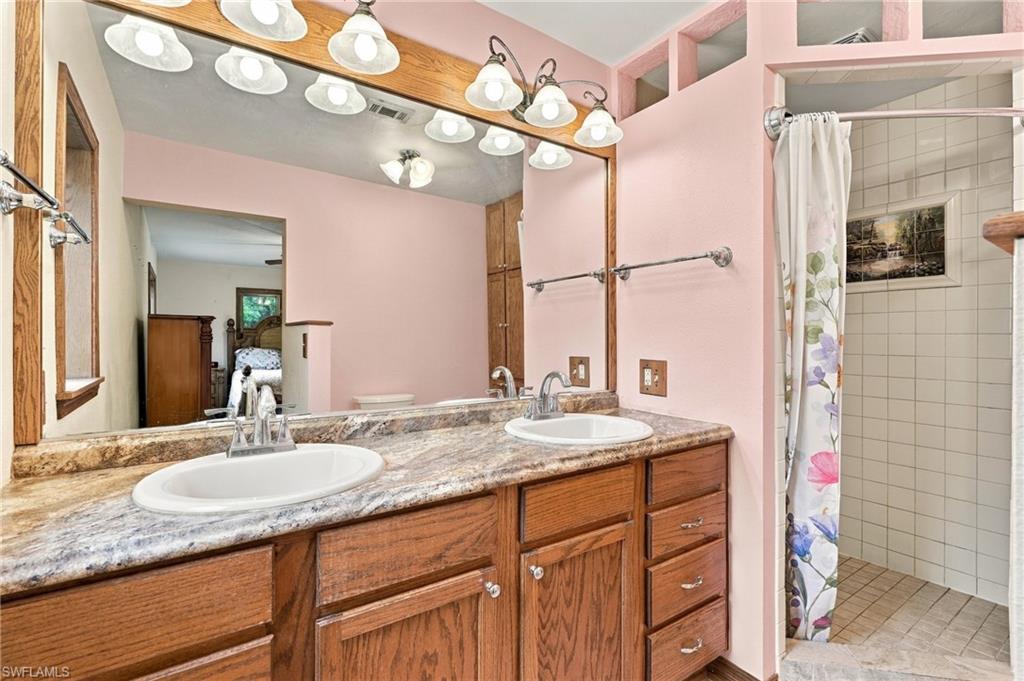 10910 Irish Ln Property Photo 20