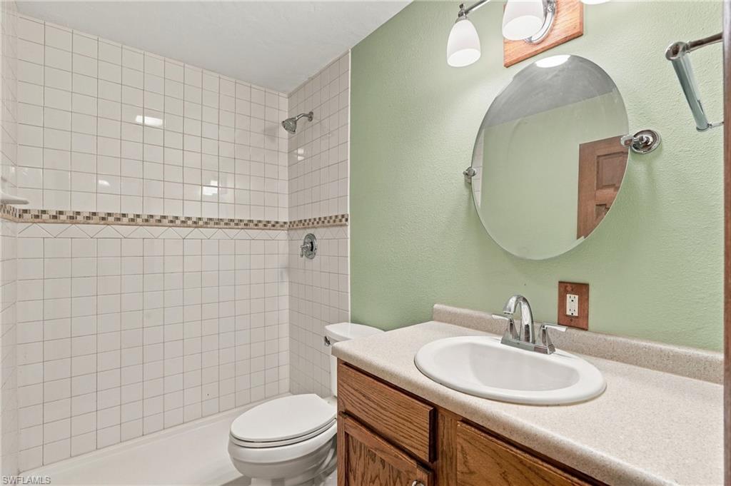 10910 Irish Ln Property Photo 23