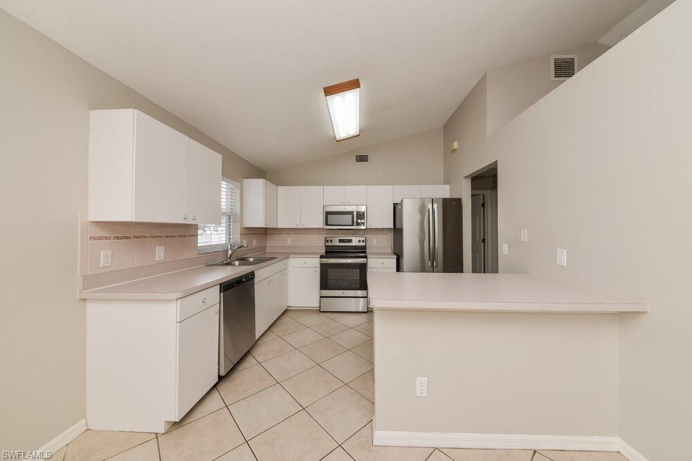 4637 72nd Ct E Property Photo 5
