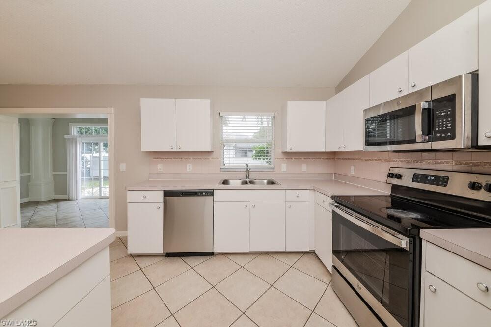 4637 72nd Ct E Property Photo 7