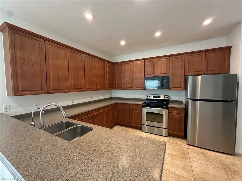 26527 Robin Way Property Photo 4