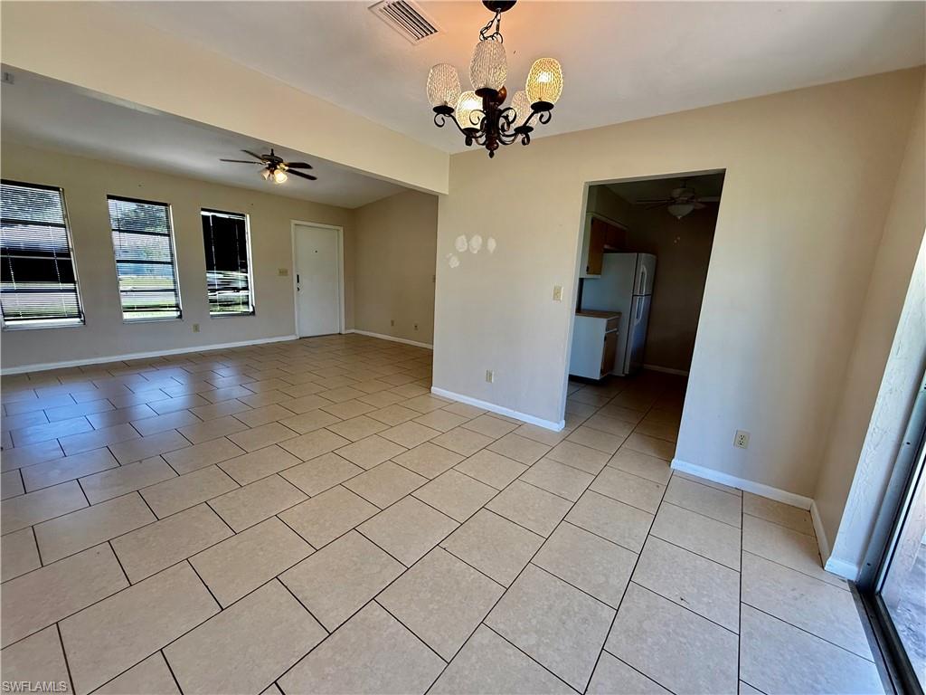 406 Parkside St Property Photo 6