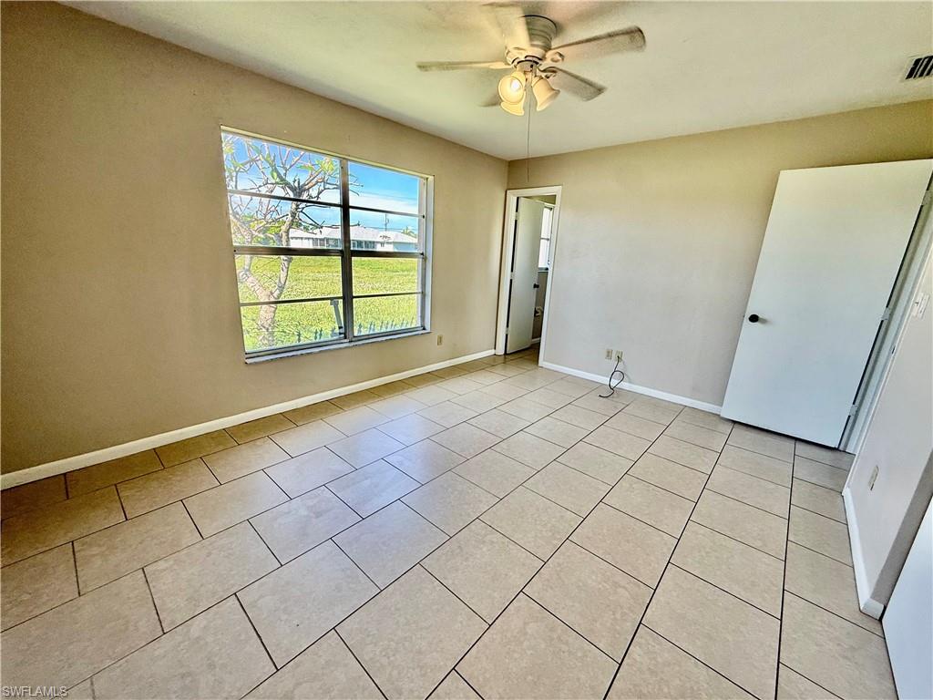 406 Parkside St Property Photo 13