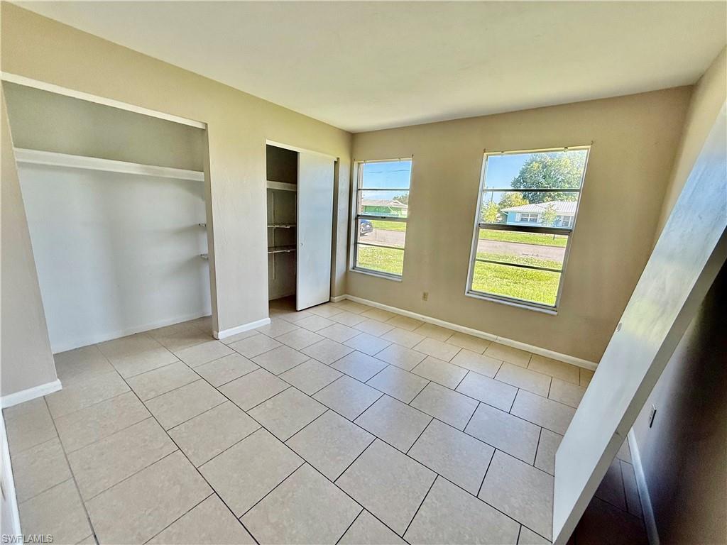 406 Parkside St Property Photo 17