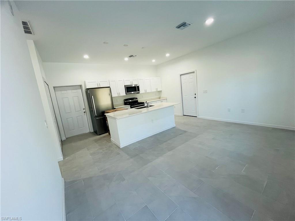 4605 Karen Ave N Property Photo 3