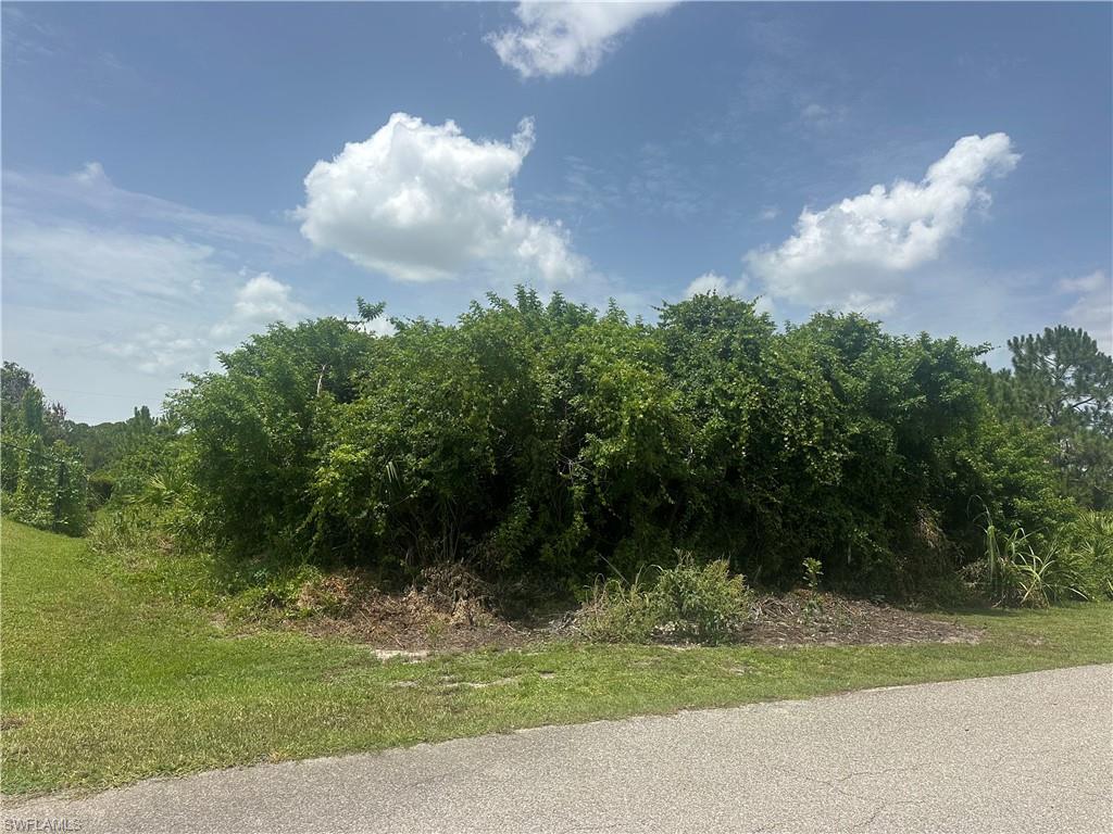 1141 Garibaldi St E Property Photo 1