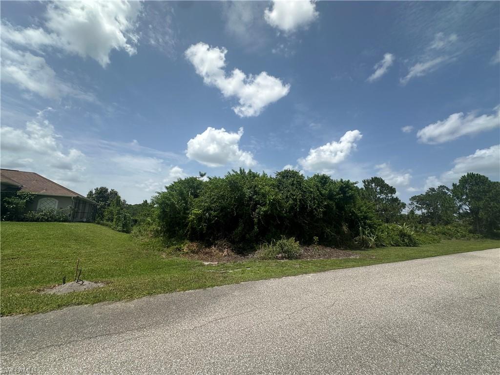 1141 Garibaldi St E Property Photo 6