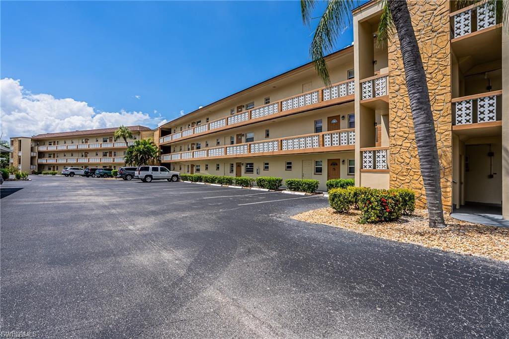 1503 Tropic Ter Property Photo 1