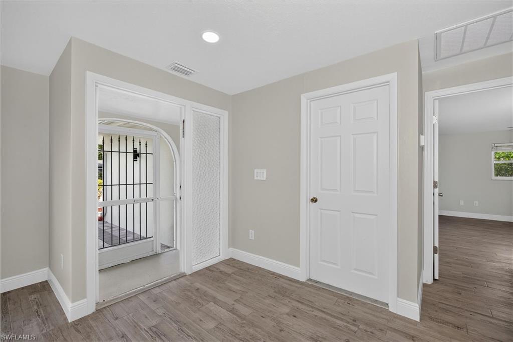 1628 N Flossmoor Rd Property Photo 9