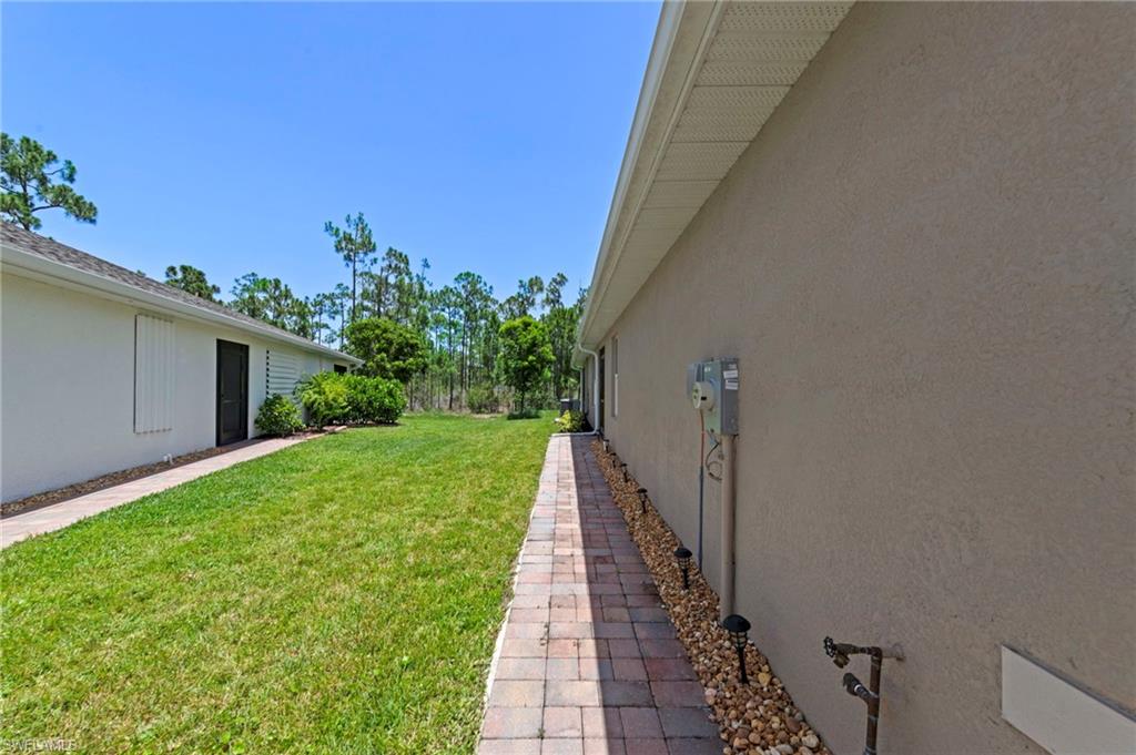 20615 Plumwood Loop Property Photo 4