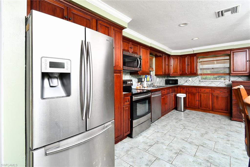 6001 Lake Trafford Rd Property Photo 36
