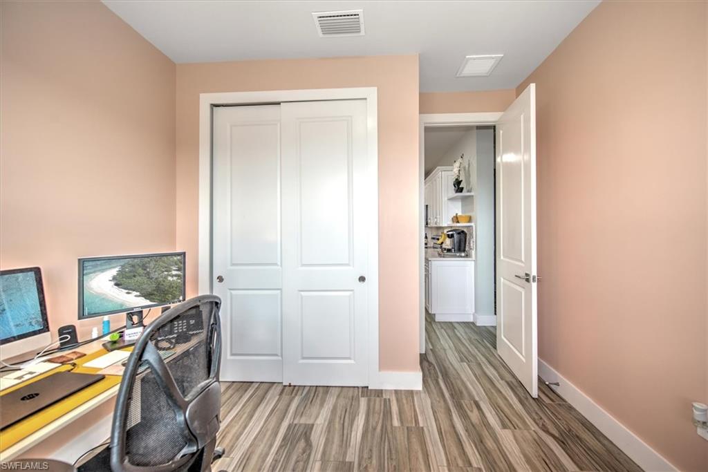 6137 Holt Ct Property Photo 23