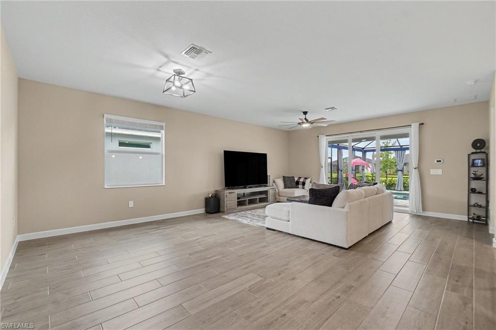 14864 White Pearl Rd Property Photo 3