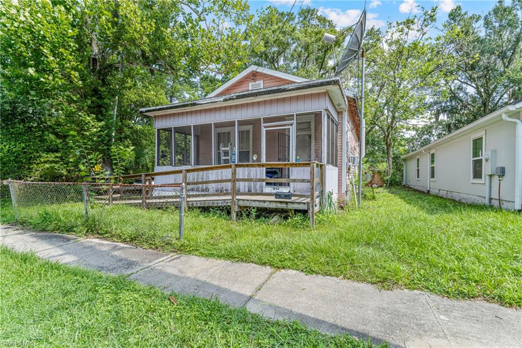 1843 W 26th St Property Photo 3