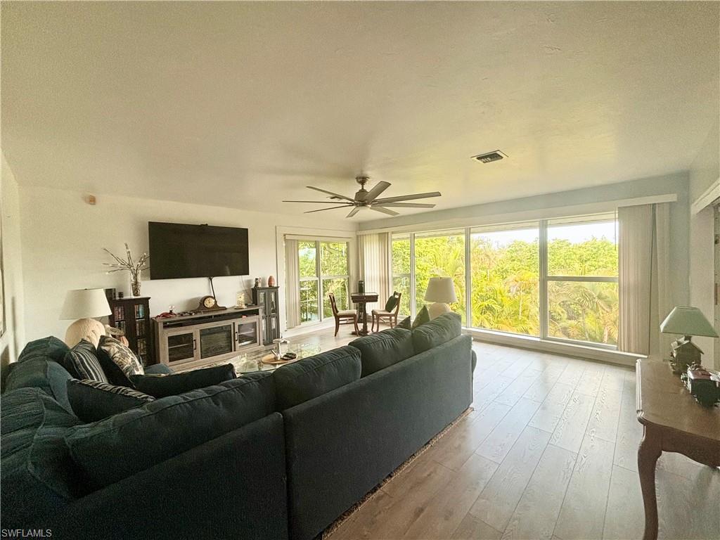 14281 Pacosin Ct Property Photo 8