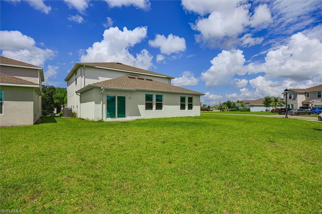 12075 Savanna Lakes Blvd Property Photo 7