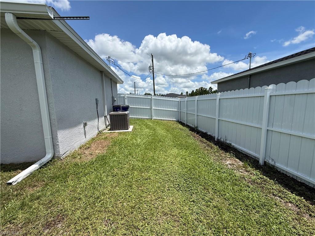 557 Oakshire Ln Property Photo 34