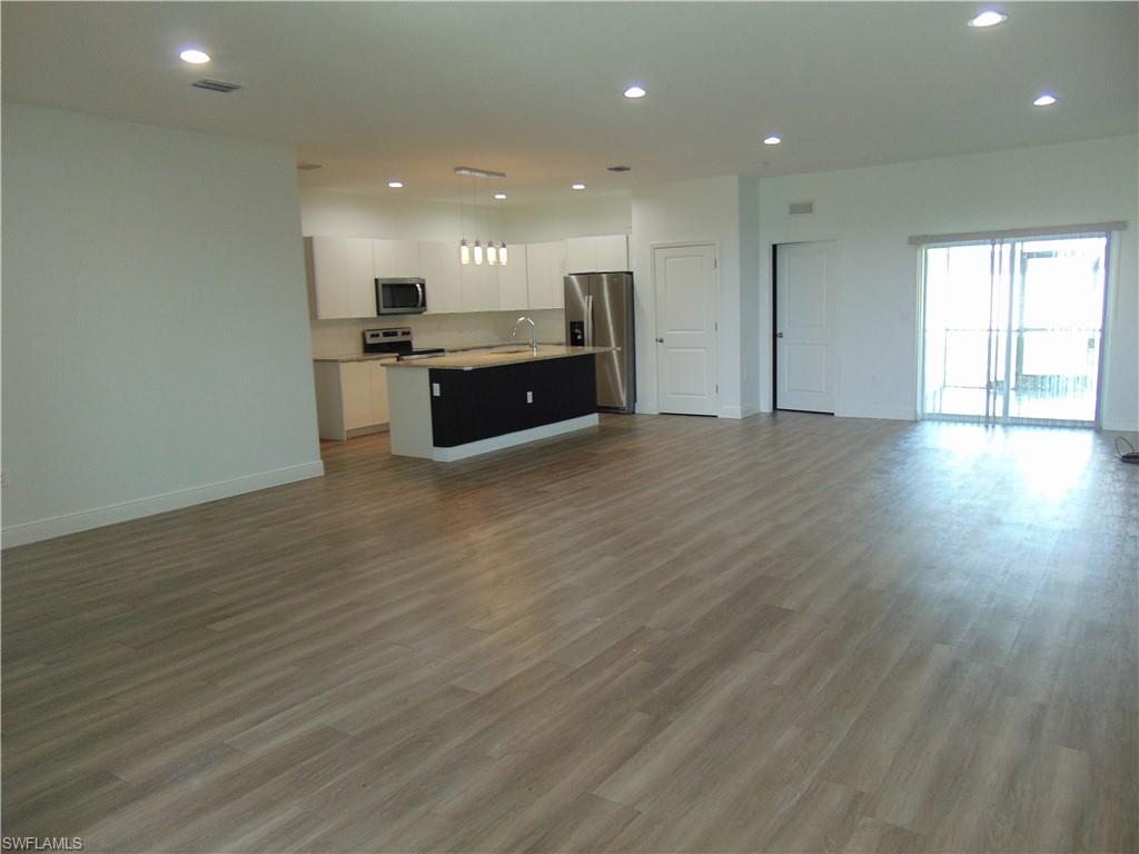 9020 E Castle Cir Property Photo 5