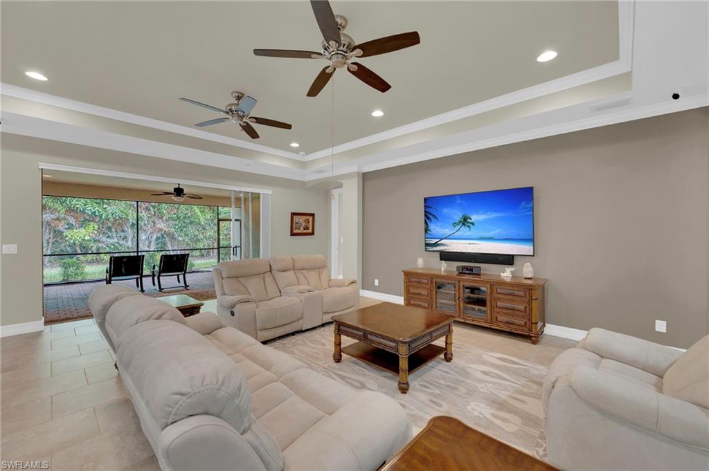 8720 Westwood Oaks Pl Property Photo 5