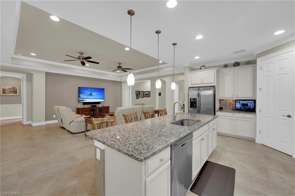 8720 Westwood Oaks Pl Property Photo 7