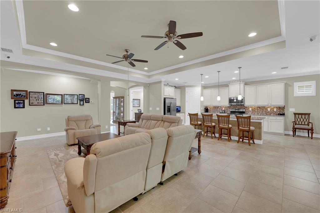 8720 Westwood Oaks Pl Property Photo 9