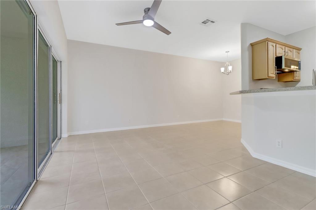8189 Pacific Beach Dr Property Photo 12